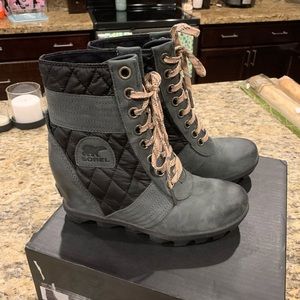 Sorel Lexie Slate Wedges size 8.5